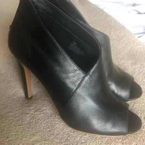 Halogen Peep toe women’s booties. Size 7